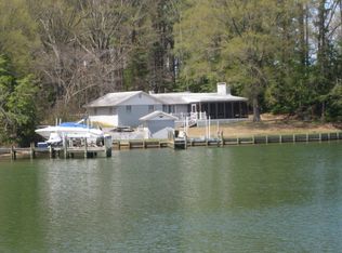 159 Hickory Ln, Reedville, VA 22539