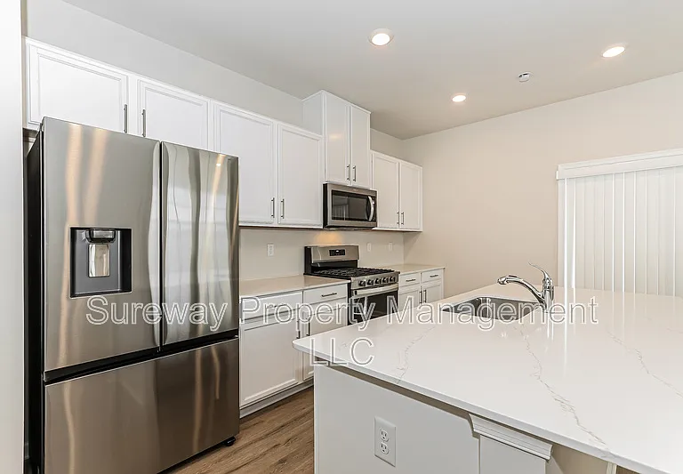 204 Sandy Ridge Rd — Photo 8
