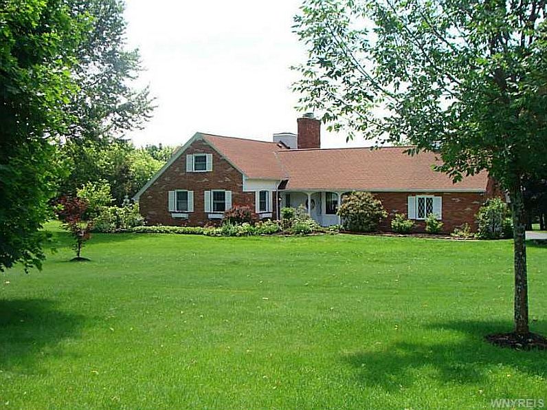1st image of 9 Colony Dr