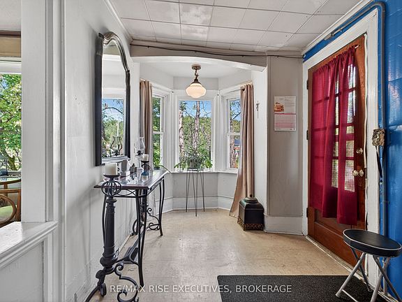 5th image of 16 Westport Rd