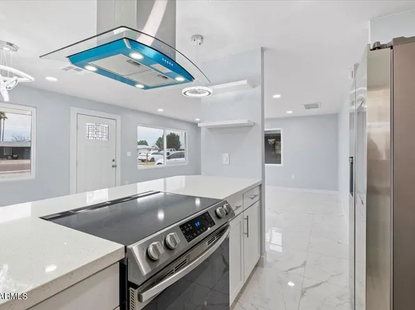 4447 W MORTEN Avenue, Glendale, AZ 85301