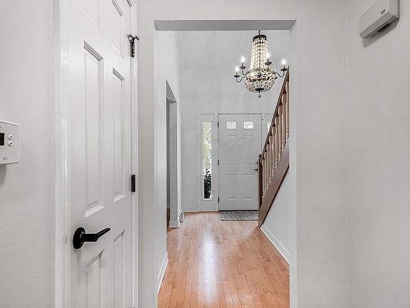3rd image of 1213 Euna Vista Dr