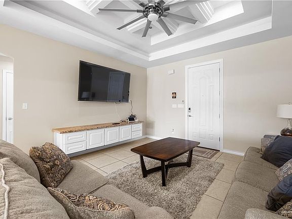 5th image of 8507 Las Palmas Dr