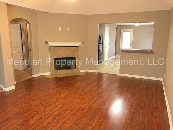 4th image of 1559 Wynne Grove Dr
