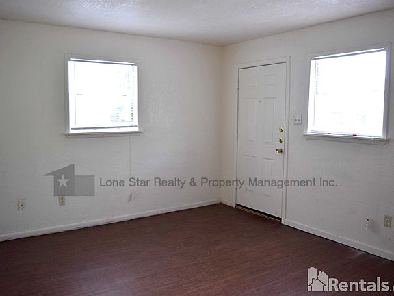 4th image of 909-911 S 13th St
