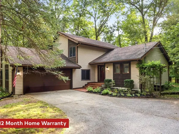 6212 Sturgeon Creek Pkwy, Midland, MI 48640