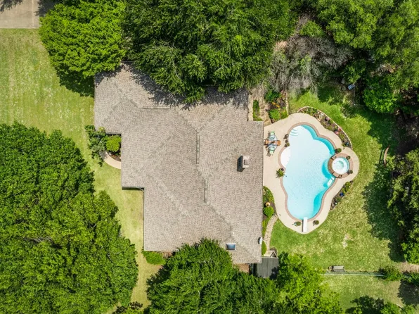 751 Allen Ln, Midlothian, TX 76065