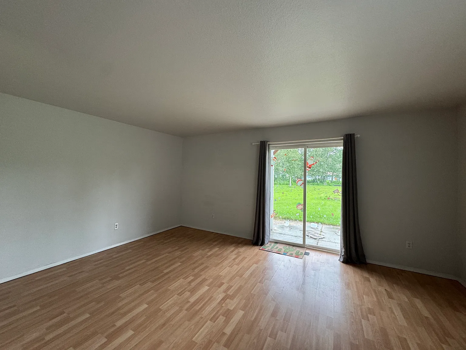 2 bed, 1125 sqft, $1,900 — Photo 3