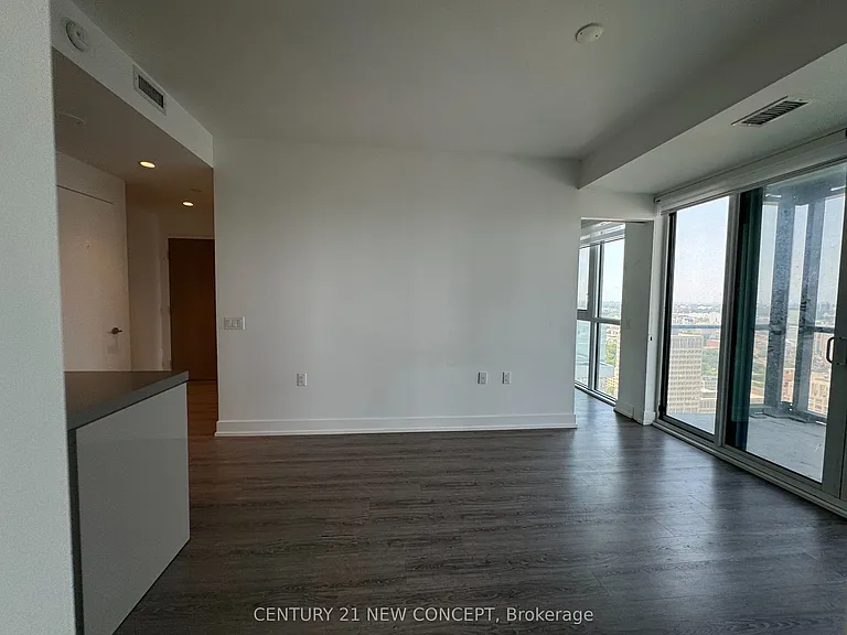 7 Grenville St #4605 — Photo 9