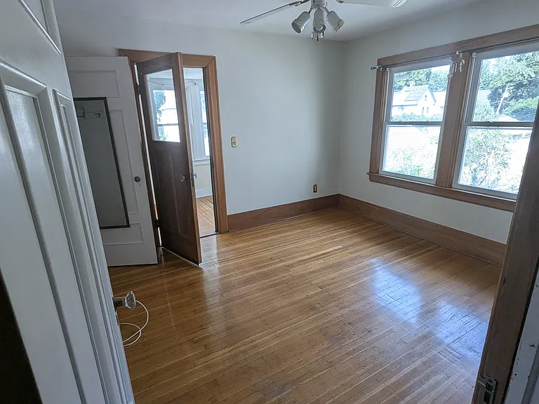 297 Dartmouth St — Photo 5
