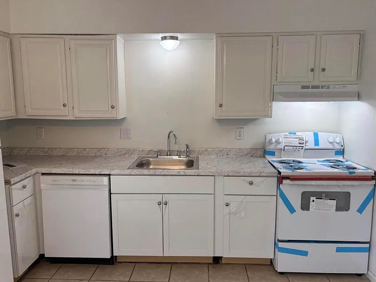 2828 Yellowstone Pkwy #1 — Photo 9