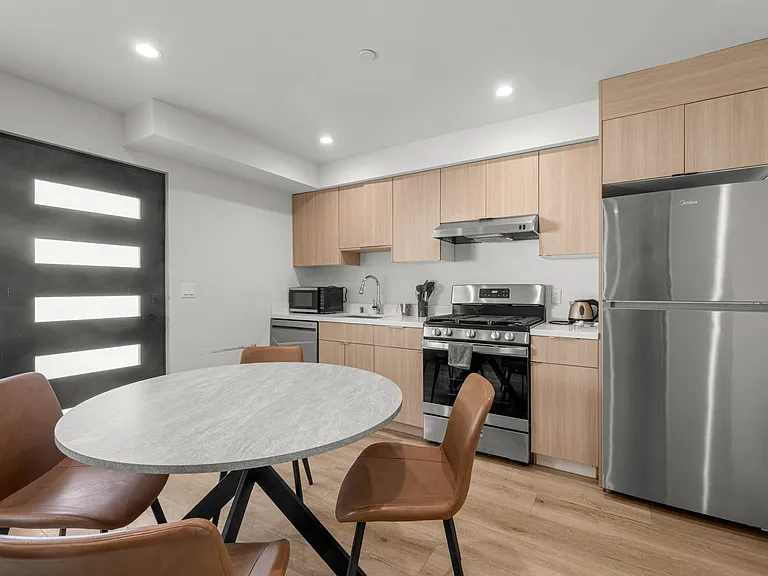 5024 Lindley Ave — Photo 11