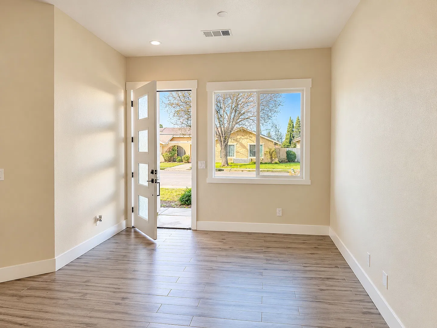 3 bed, 1400 sqft, $2,250 — Photo 2