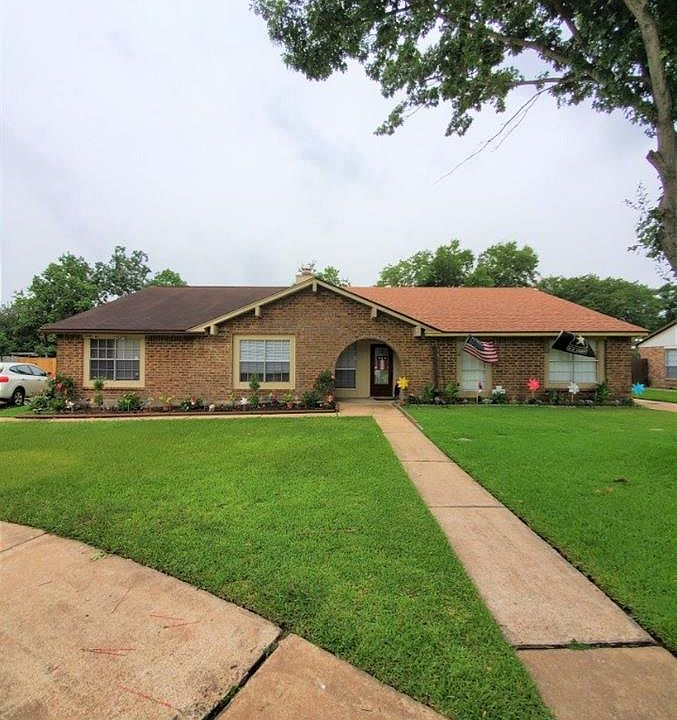 1st image of 19511 Hollowlog Dr