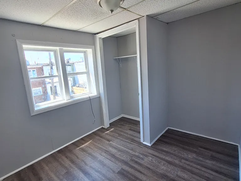 3931 Mount Pleasant Ave — Photo 12