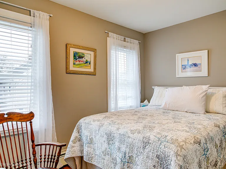 7 Dean Ave — Photo 17
