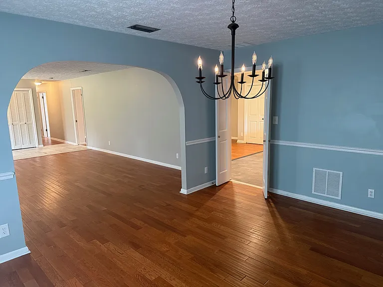 2374 Stafford Dr — Photo 14