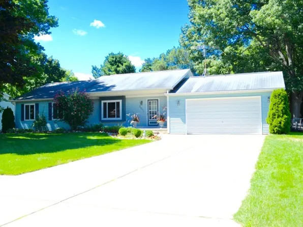 2691 Maplecrest Dr, Waterford, MI 48329