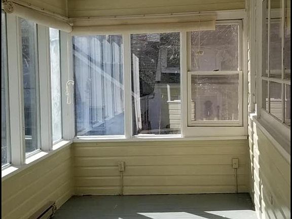 Enclosed sunroom/porch