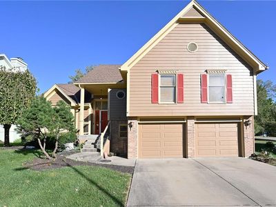 8605 N Flora Ave, Kansas City, MO, 64155