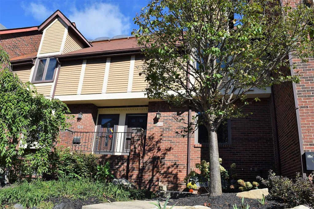 132 Price Ave photo 1