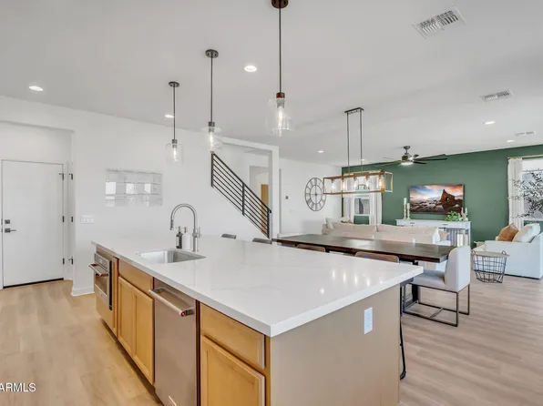 3592 W COBALT Court, San Tan Valley, AZ 85144