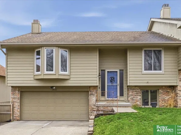 2137 N 121st St, Omaha, NE 68164