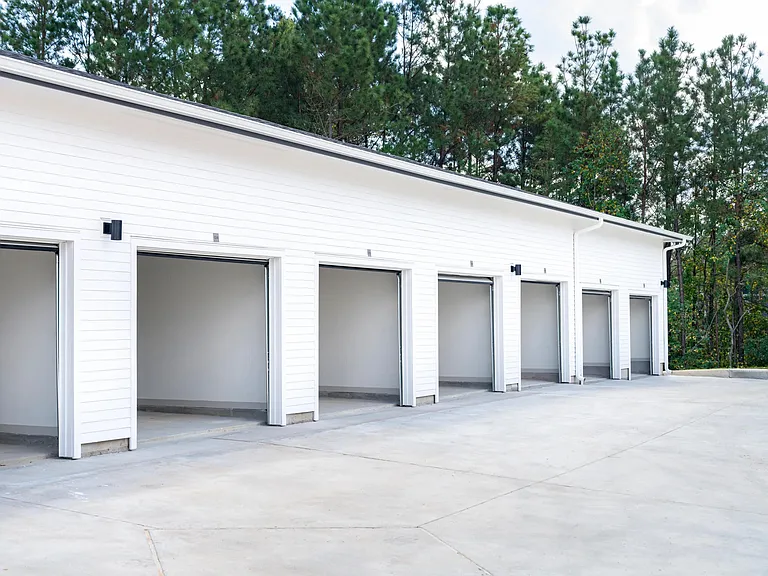 With private garages and carports, parking is a breeze, and your vehicle gets the care it deserves.