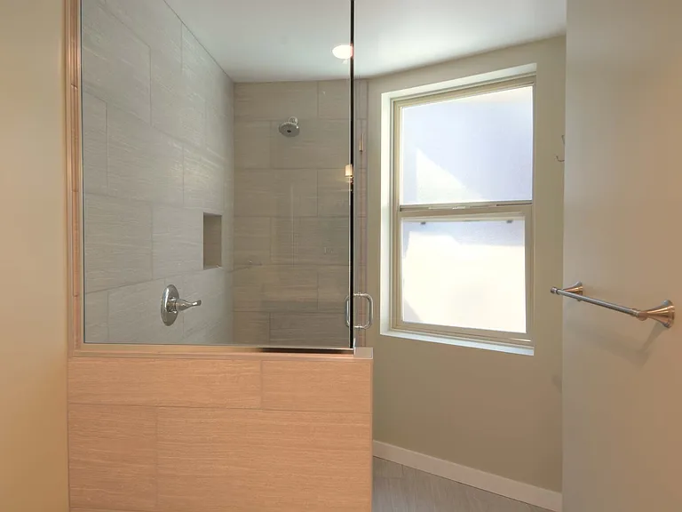 2111 Westlake Ave N #201 — Photo 20