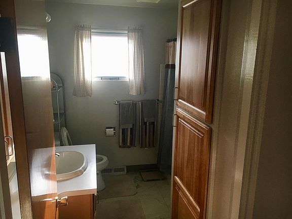 3rd image of 109 Saranac Dr