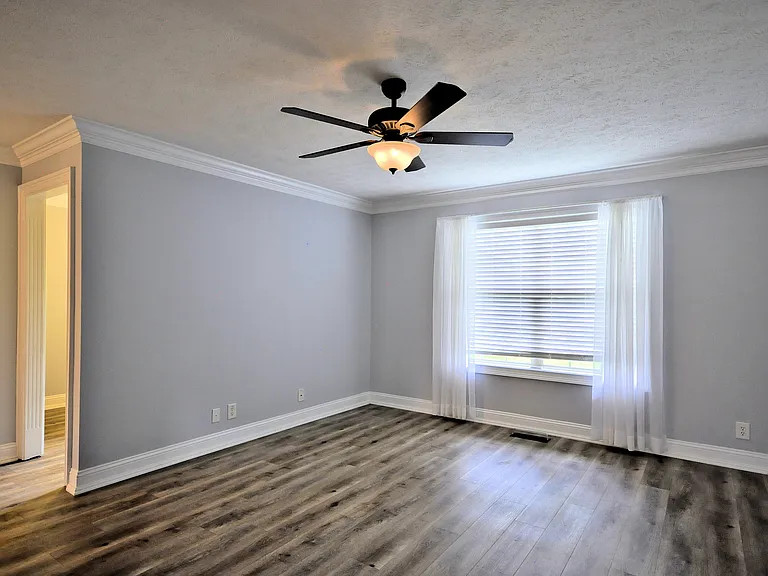 135 Excell Rd #402 — Photo 4