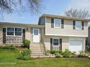 4498 Harbor Cir, Hoffman Estates, IL 60192