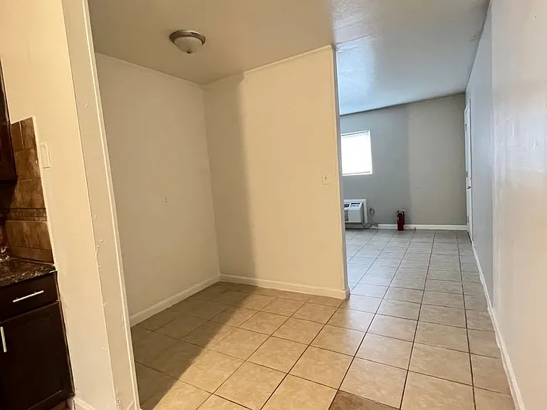 218 Walthall Ave SE — Photo 21