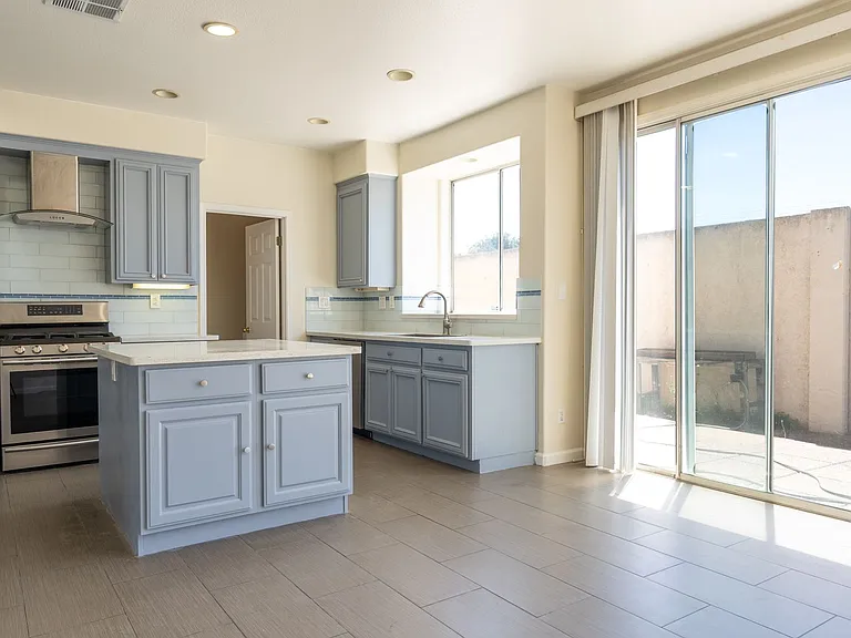 1109 Camellia Ct — Photo 14