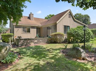 627 Onondaga Ln #B, Stratford, CT 06614