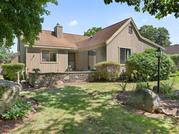 627 Onondaga Lane #B, Stratford, CT 06614