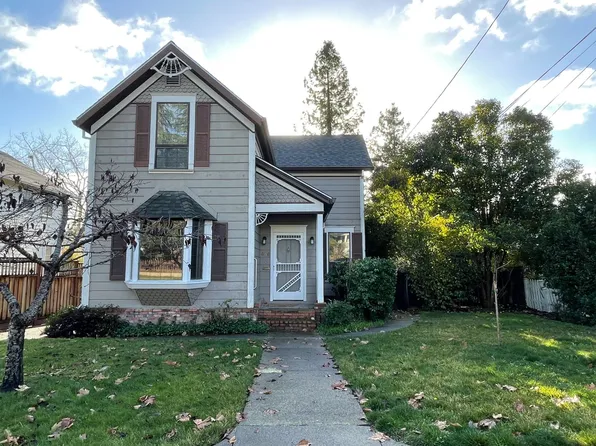 535 Upham St, Petaluma, CA 94952