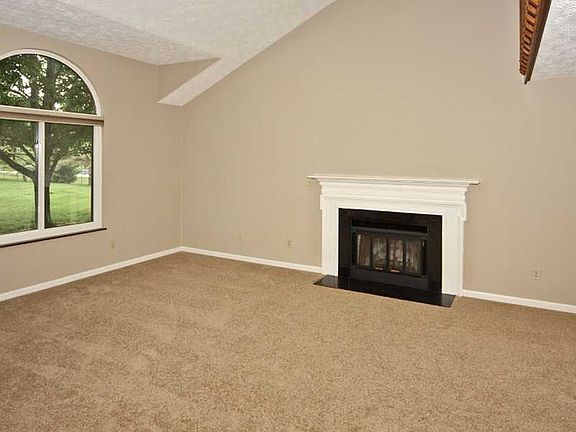 4th image of 9272 Golden Oaks W