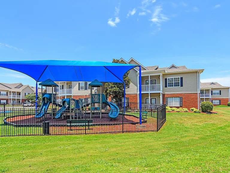 Landing at Willow Bayou Apartment Homes — Photo 15