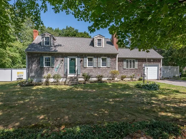 14 Lamprey Rd, Kensington, NH 03833