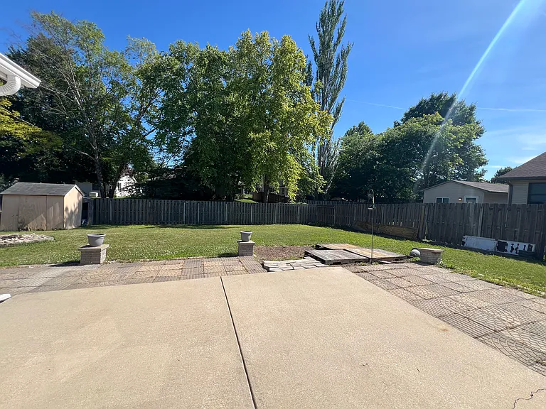 1004 Monarch Dr — Photo 39