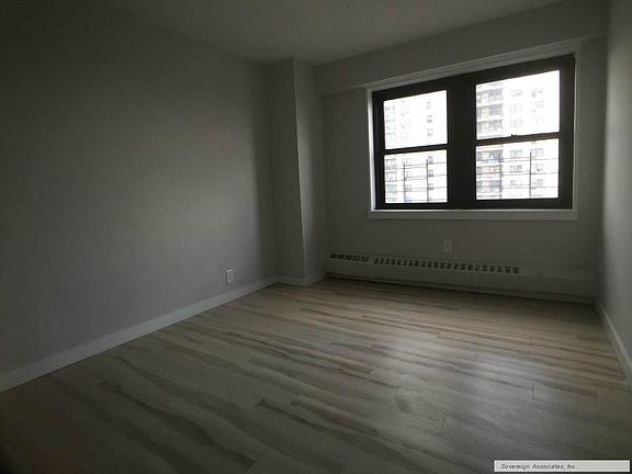 5th image of 1370 Saint Nicholas Ave APT 5J