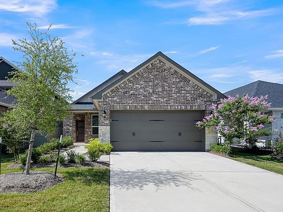 3rd image of 9522 Sugar Berry Dr