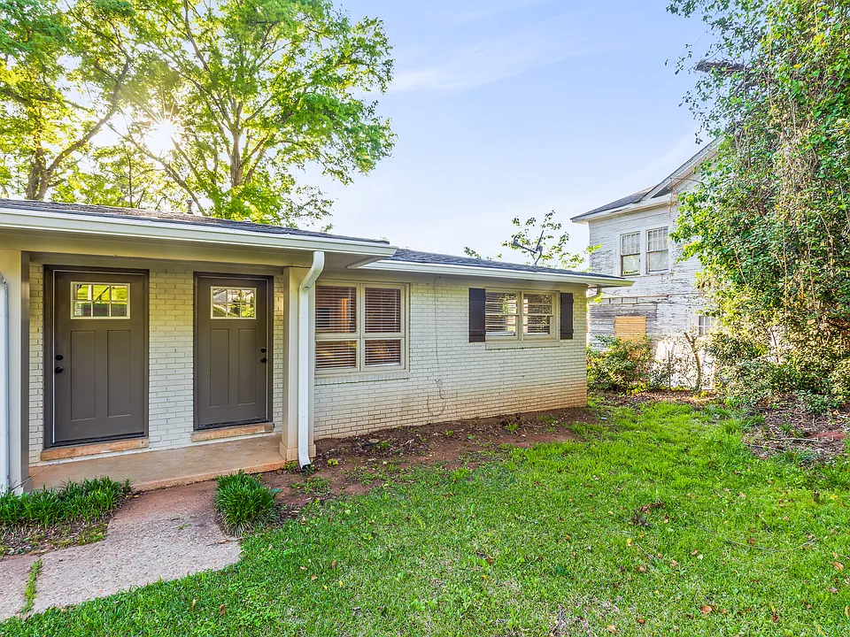 307 Springdale Dr #B