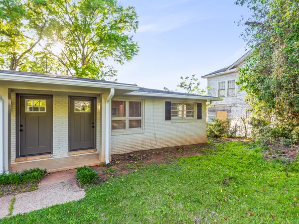 307 Springdale Dr #B, Lagrange, GA 30240