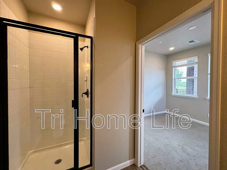 7022 Doncaster Ct — Photo 9