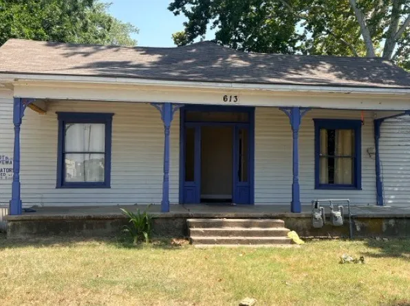 613 W 9th Ave #A, Corsicana, TX 75110