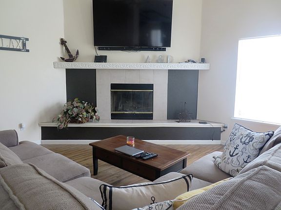 4th image of 986 Park Terrace Dr