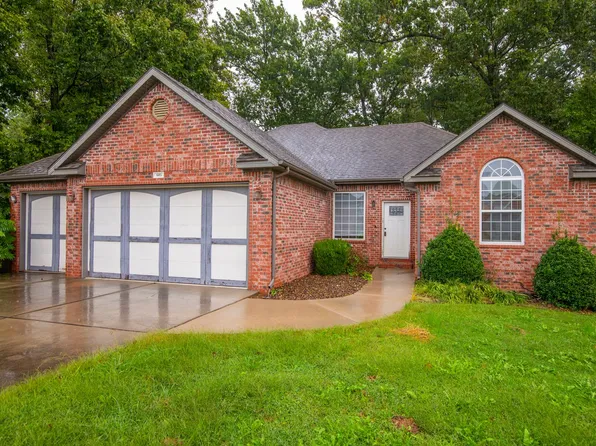 605 Tunbridge Dr, Bentonville, AR 72712