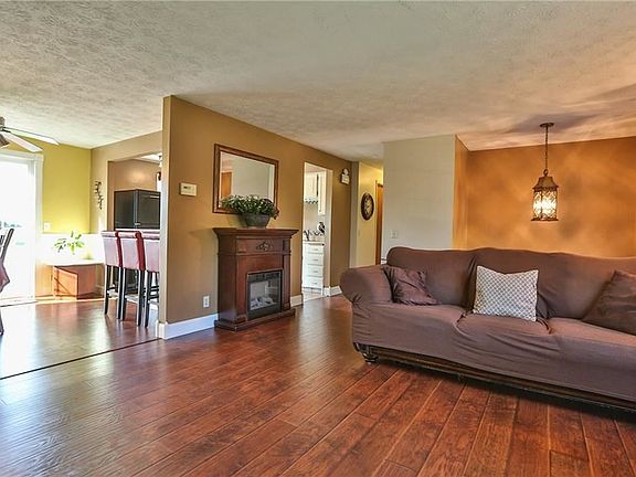5th image of 251 Blackwell Ln
